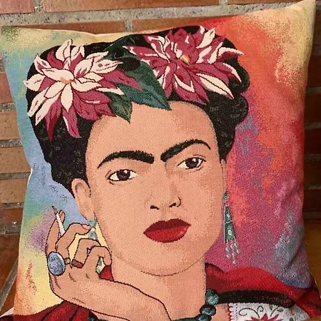 Frida Y Diego. Mejor Imposible En El Corazon De Huesca!! As Good As It Gets! ウエスカ